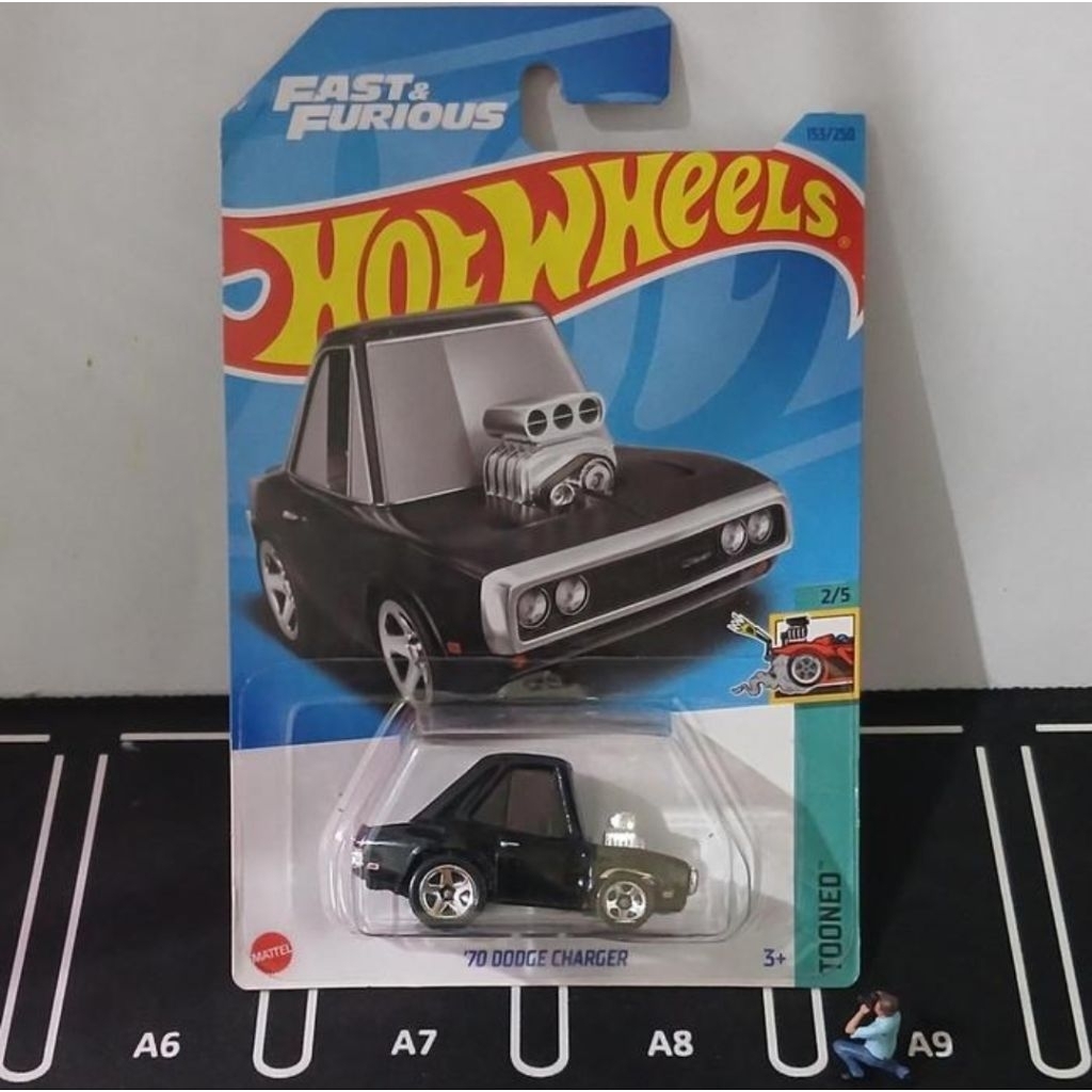 Hot wheels 70 dodge charger tooned