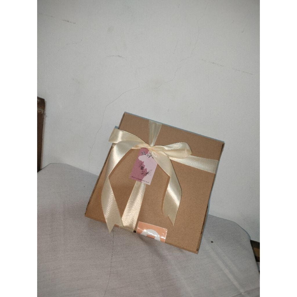 

Jasa Packing Kado/Hadiah