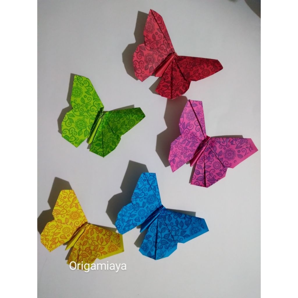 origami kupu-kupu butterfly motif bunga warna warni