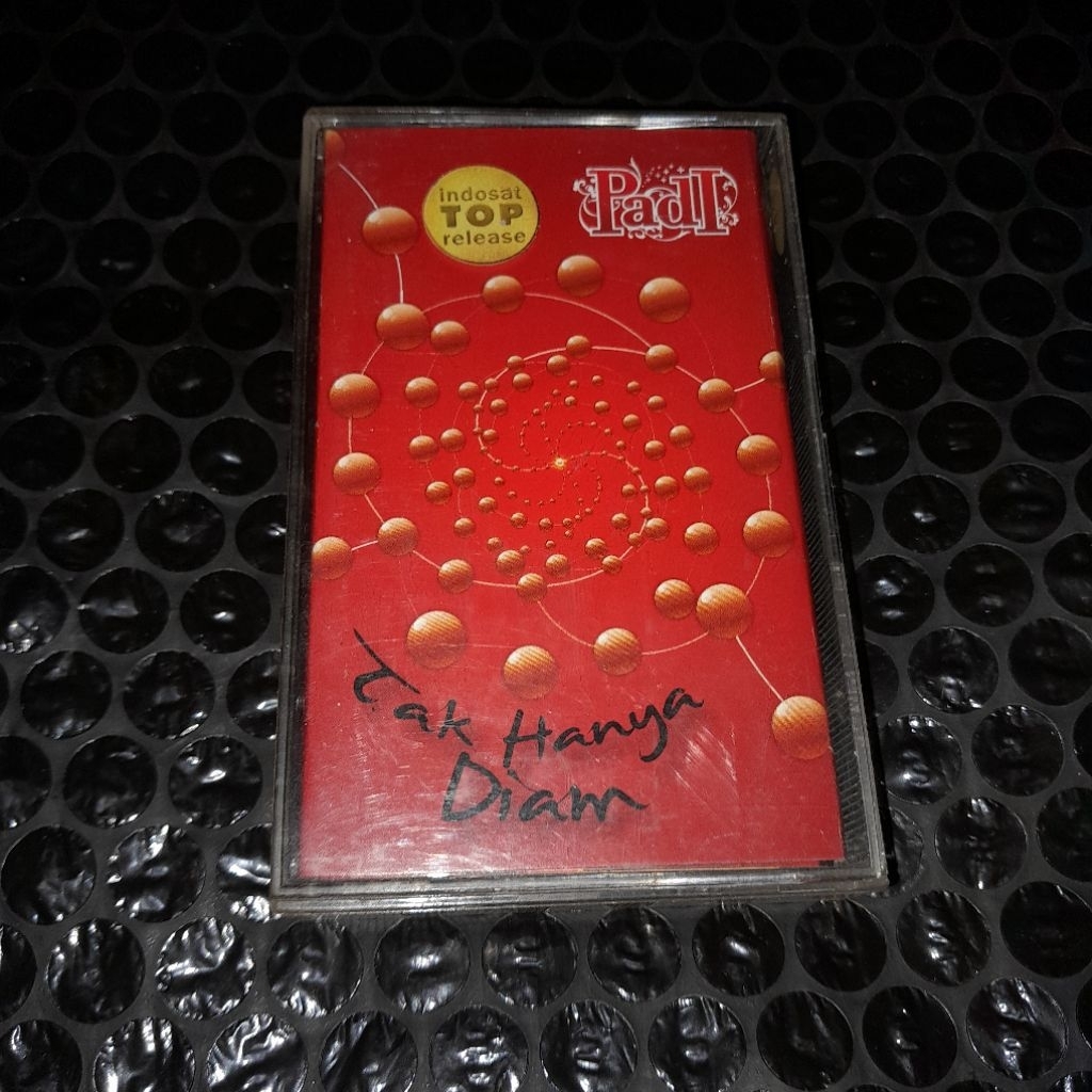 kaset padi tak hanya diam