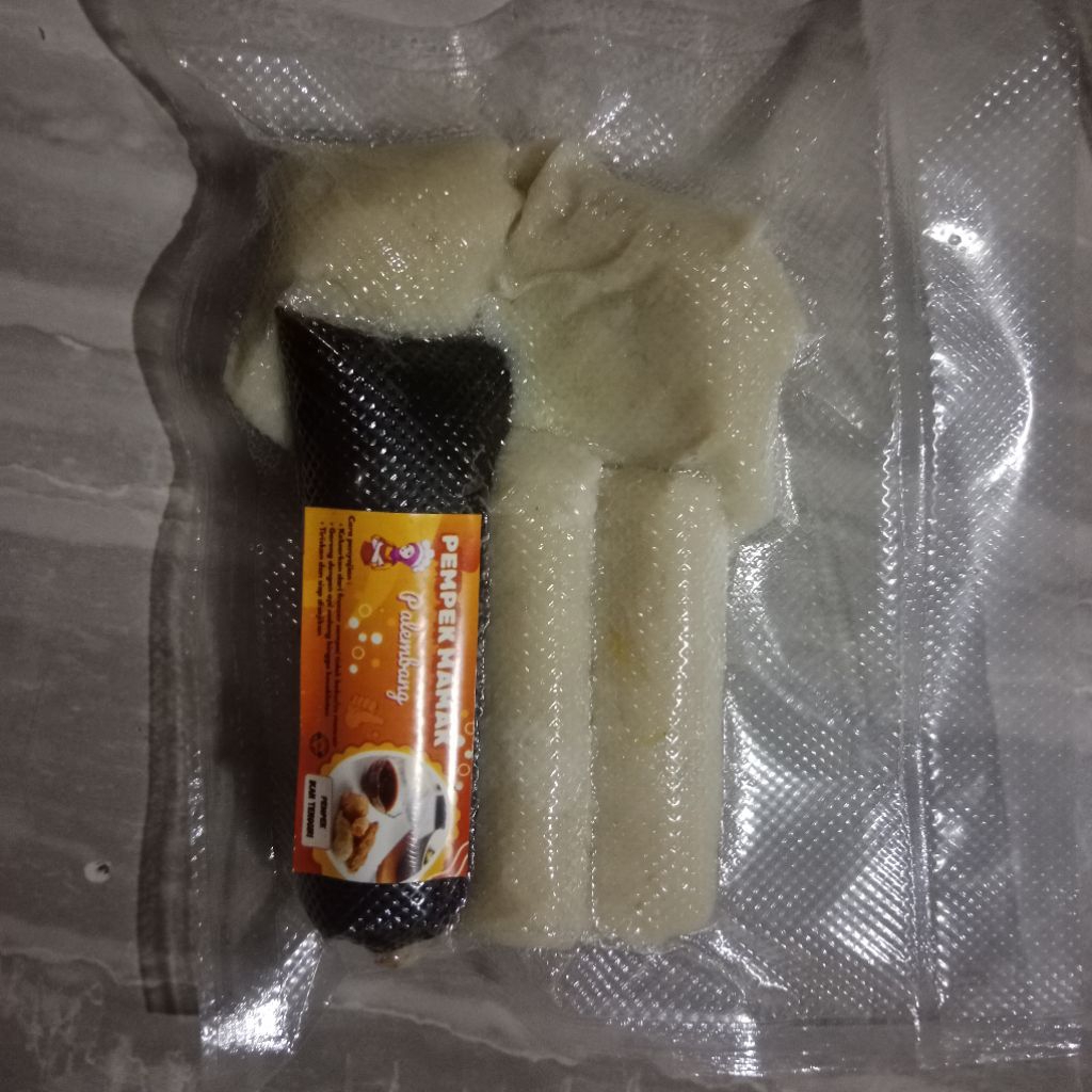 

pempek ikan tenggiri palembang