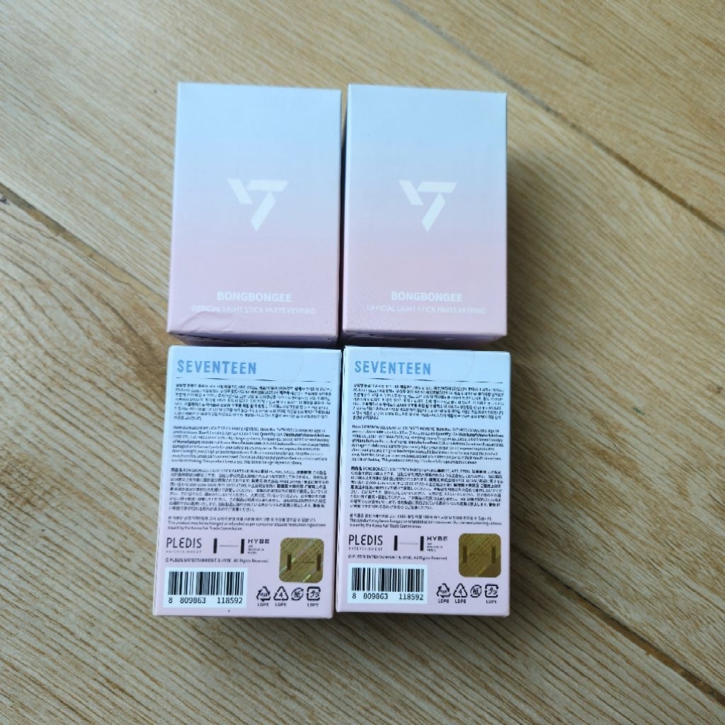 Official seventeen bongbongee lightstick part keyring
