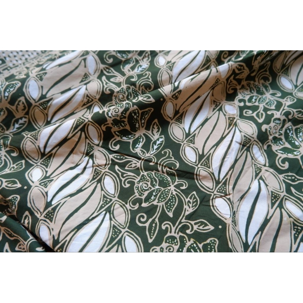 [Ukuran di bawah 2 meter] Kain Batik Cap Kombinasi Tulis Asli Proses Kelengan Motif Kembang Seling L