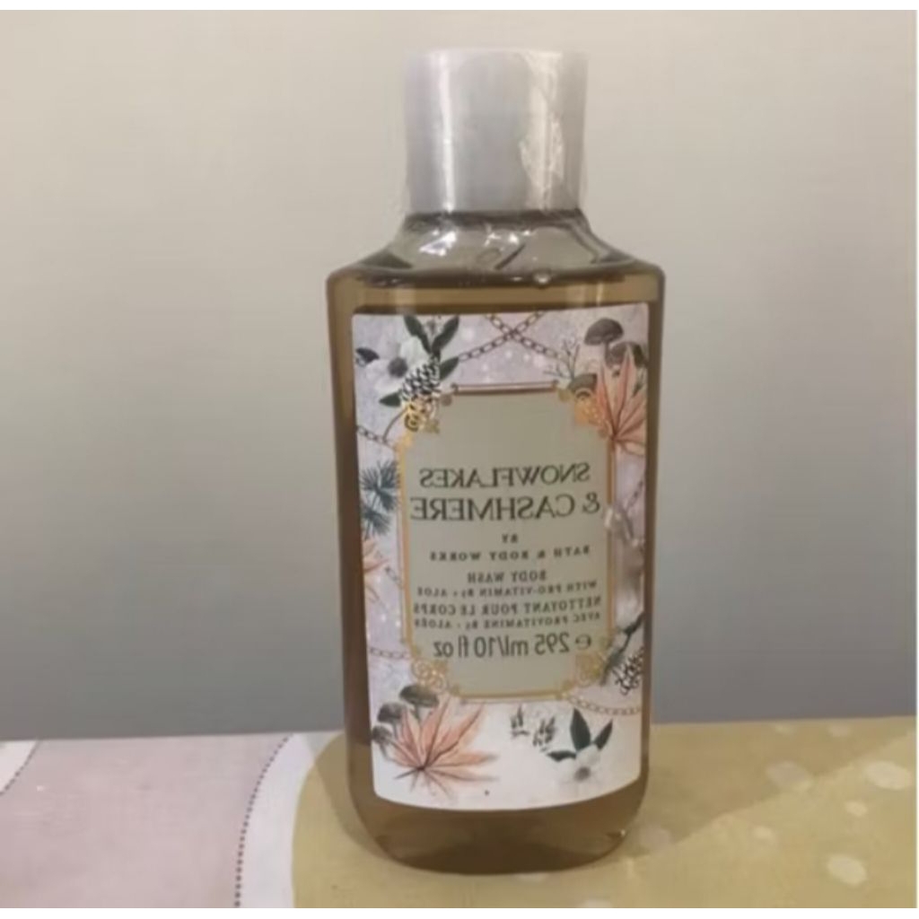 BATH&BODYWORKS-BODY WASH-SNOWFLAKES&CASHMERE
