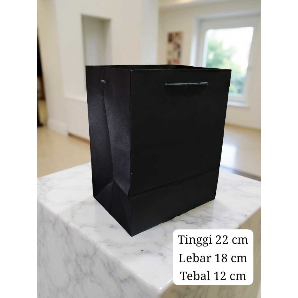 

ISI 12 PAPER BAG / TAS KERTAS / TAS SOUVENIR POLOS HITAM 22 X 18 X 12 CM