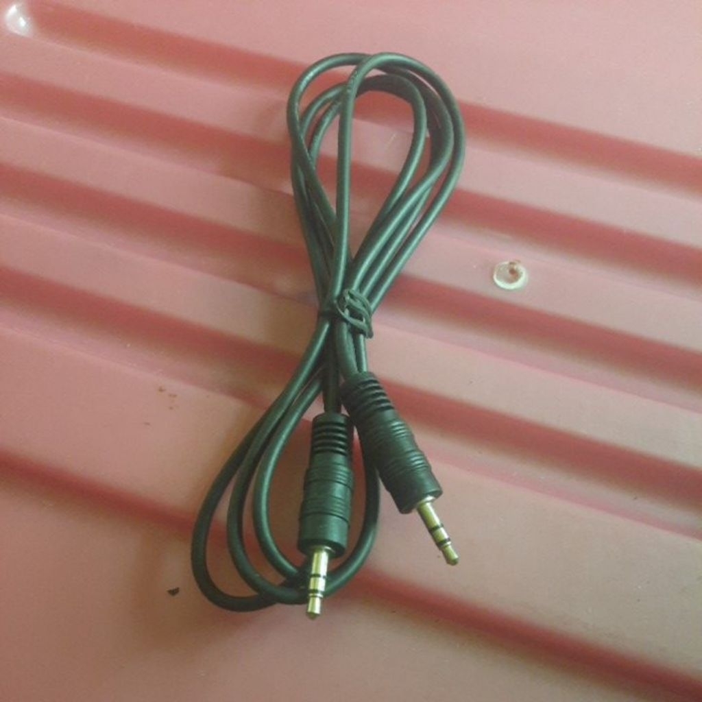 kabel speaker ke hp / kabel speaker ke laptop / kabel sepaker ke  pc komputer / kabel speaker ke tv 