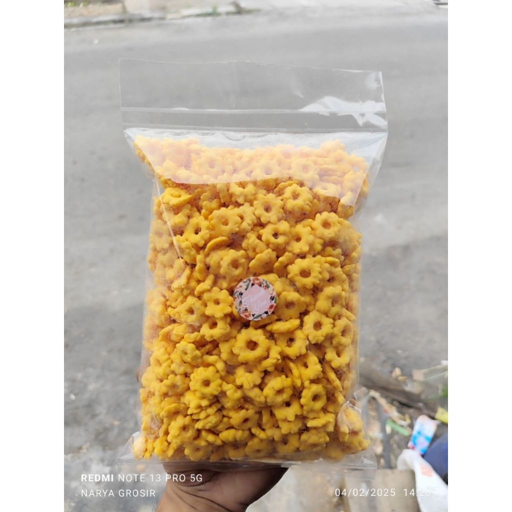 

Pilus Sakura Bunga Kuning 250 gram
