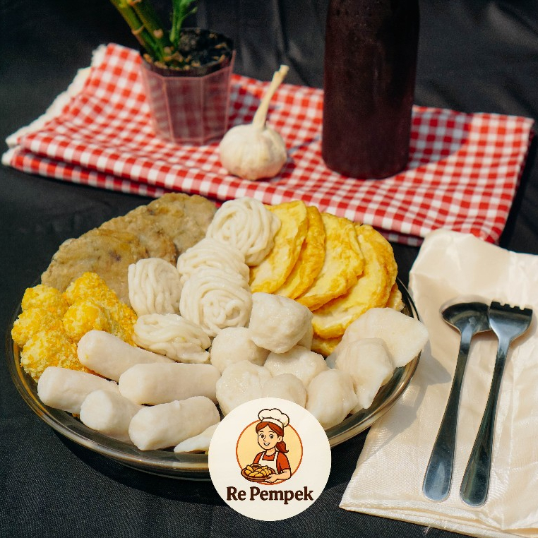 

Pempek Frozen isi 20pcs (100% Ikan Tenggiri Berkualitas)