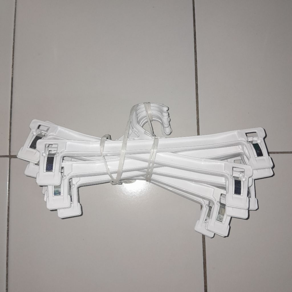 Hanger Plastik BEKAS 2 Lusin