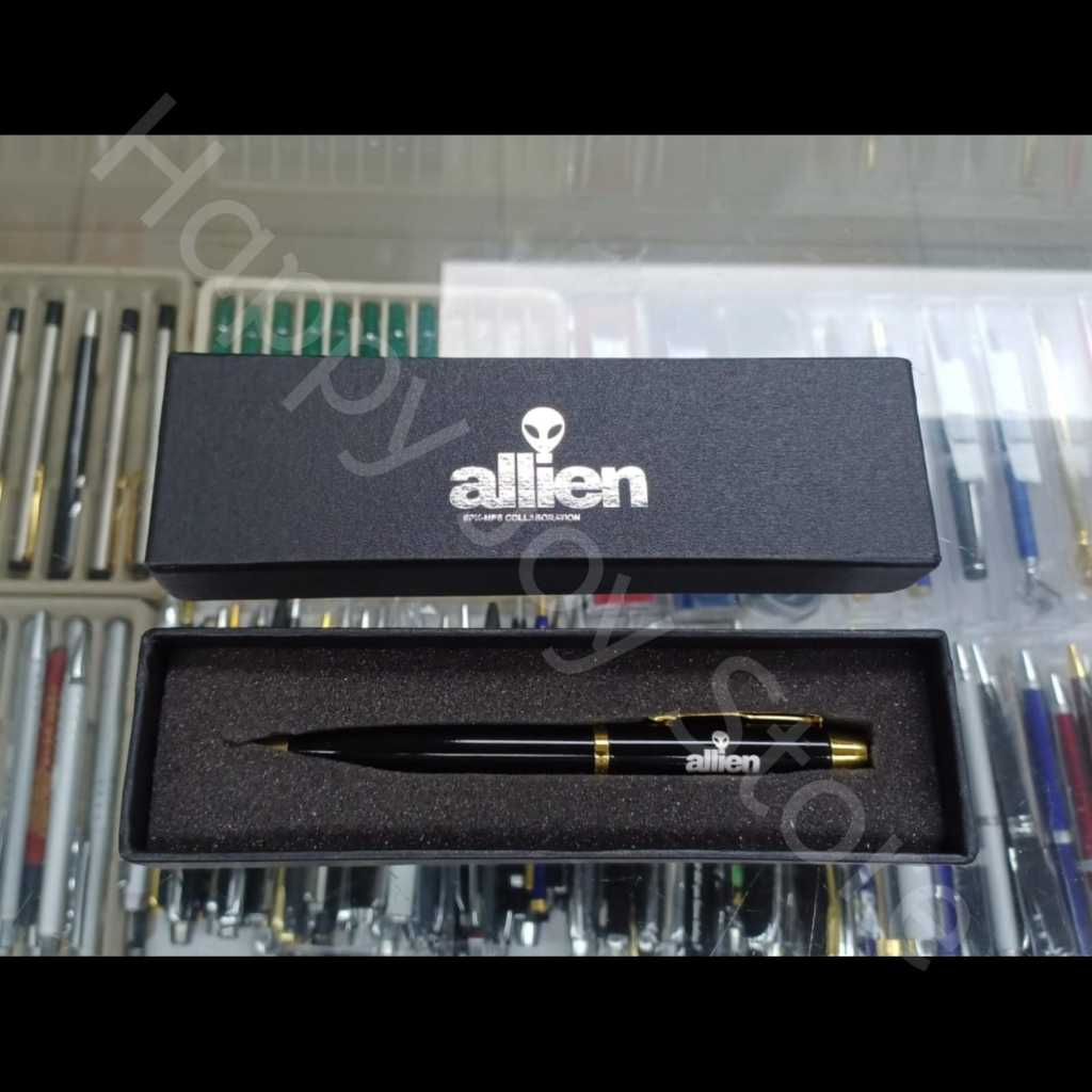 

Gift Set Pulpen + Box Premium Harga Sudah Termasuk Grafir Logo Di Pulpen Dan Logo Di Box