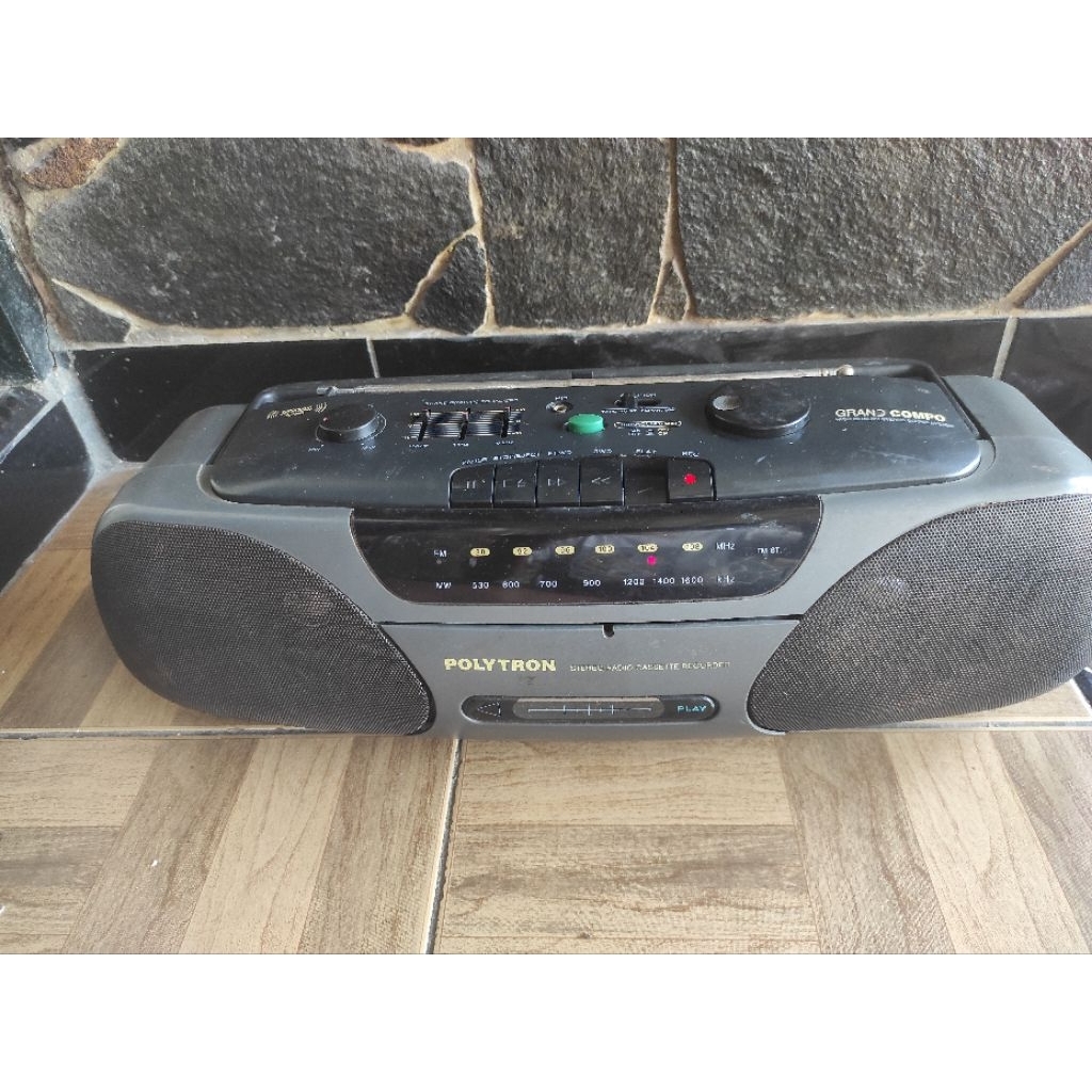 radio compo POLYTRON GC 200 KC