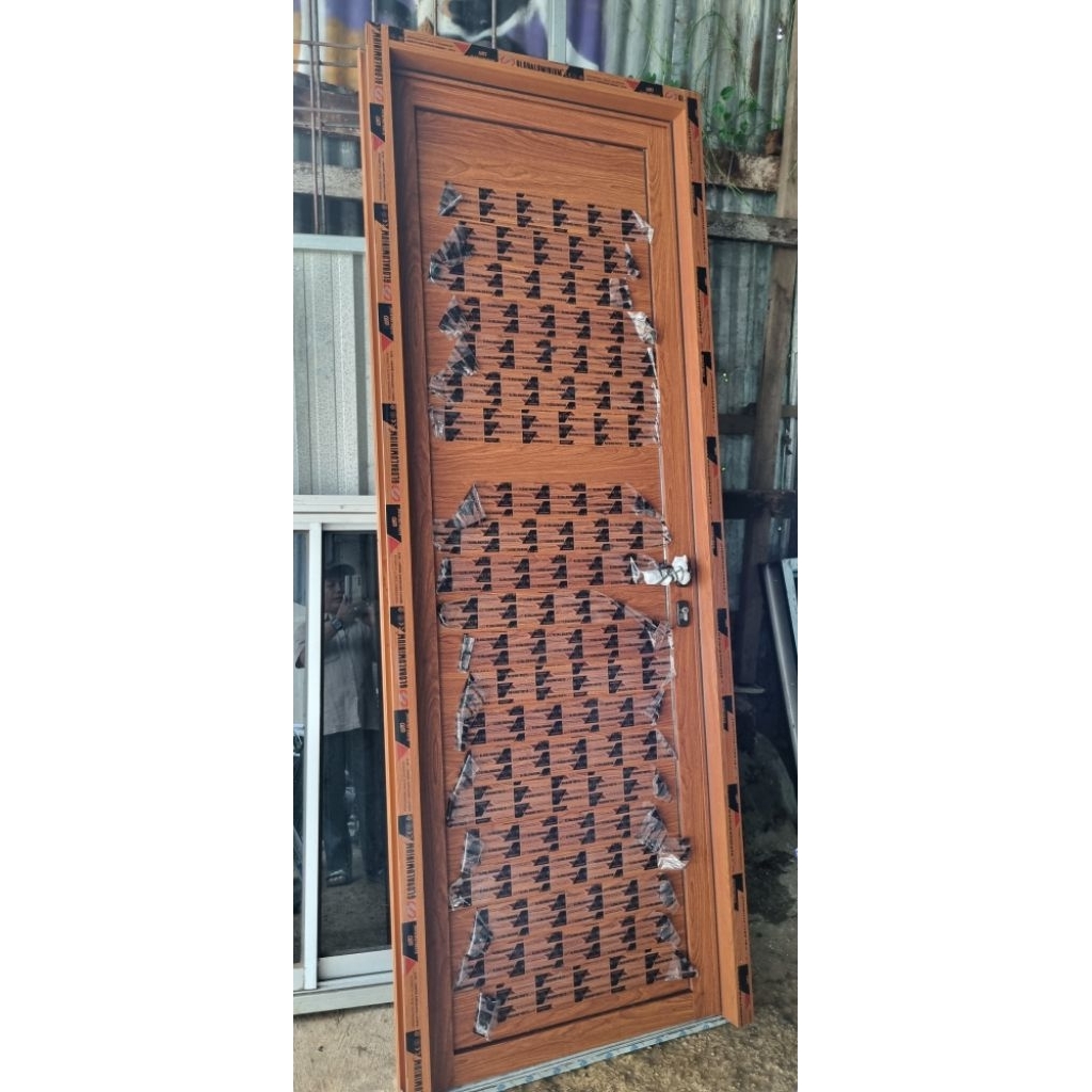 pintu serat kayu aluminium