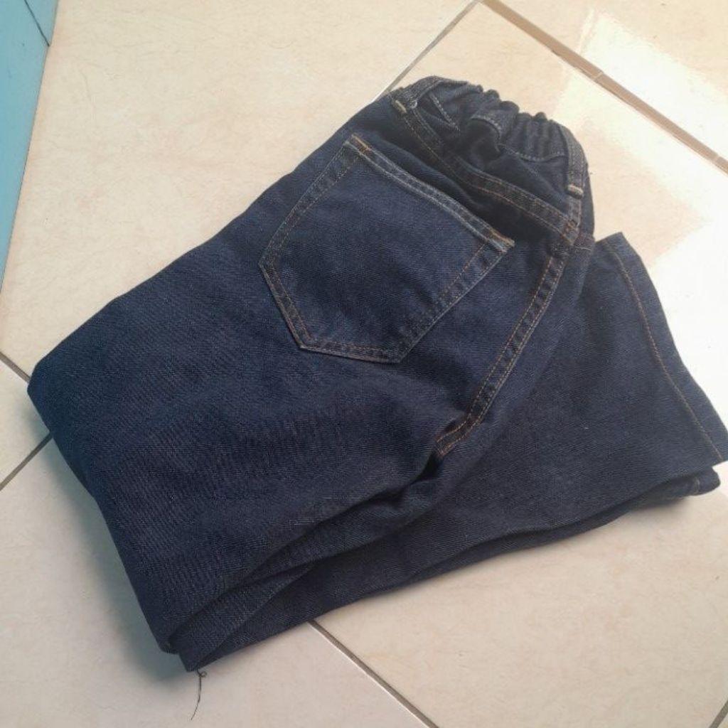 baju freloved anak( gamis, atasan,batik, dress tunik, jeans anak) jeans cwek/cwok bs pake unisex ya 
