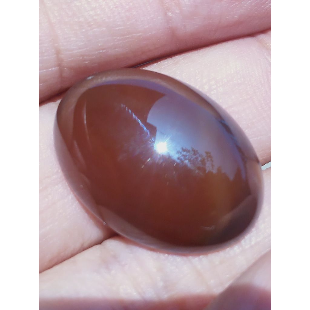 Batu Junjung Derajat Merah Antik