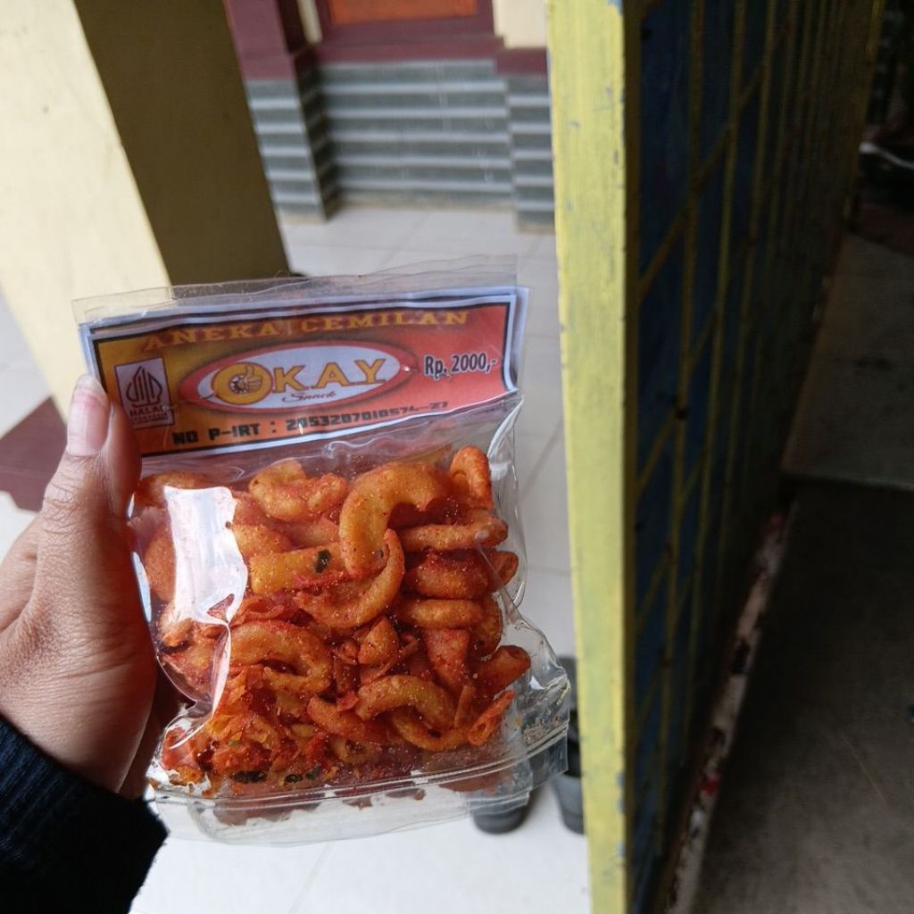 

makaroni pedas gurih dauh jeruk,isi 5 pcs