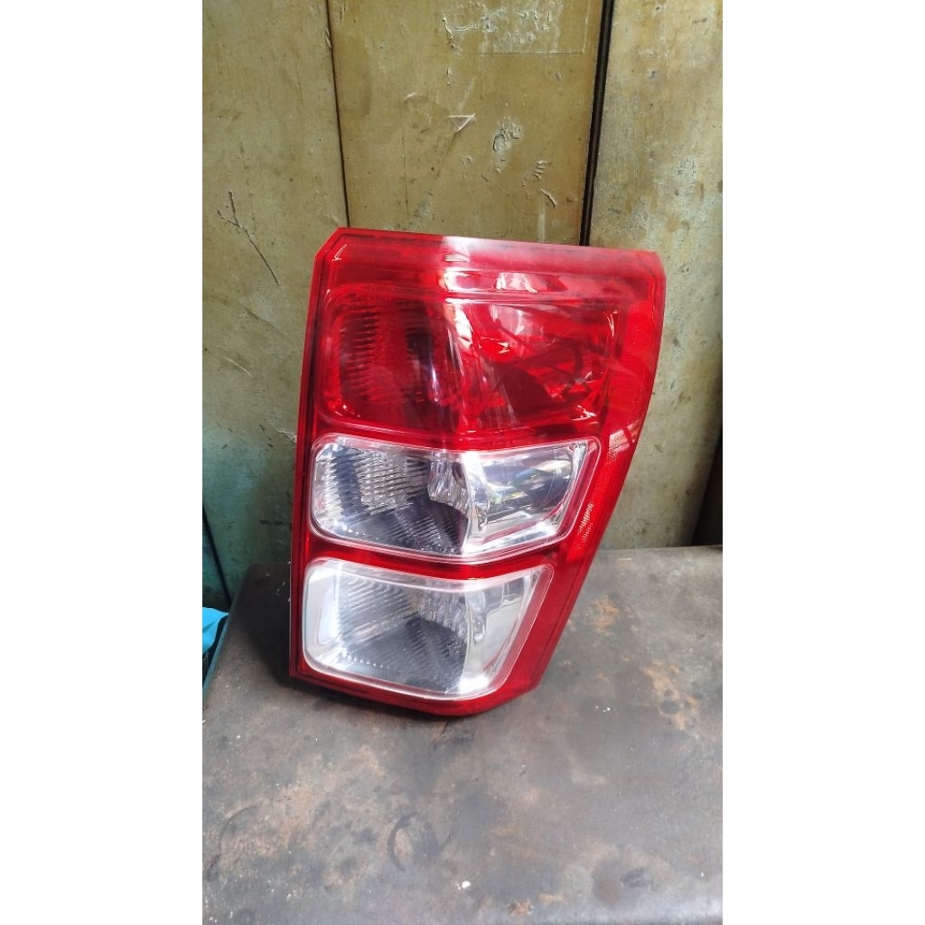 LAMPU BELAKANG SUZUKI GRAND VITARA, LAMPU REM GRAND VITARA, STOP REM VITARA