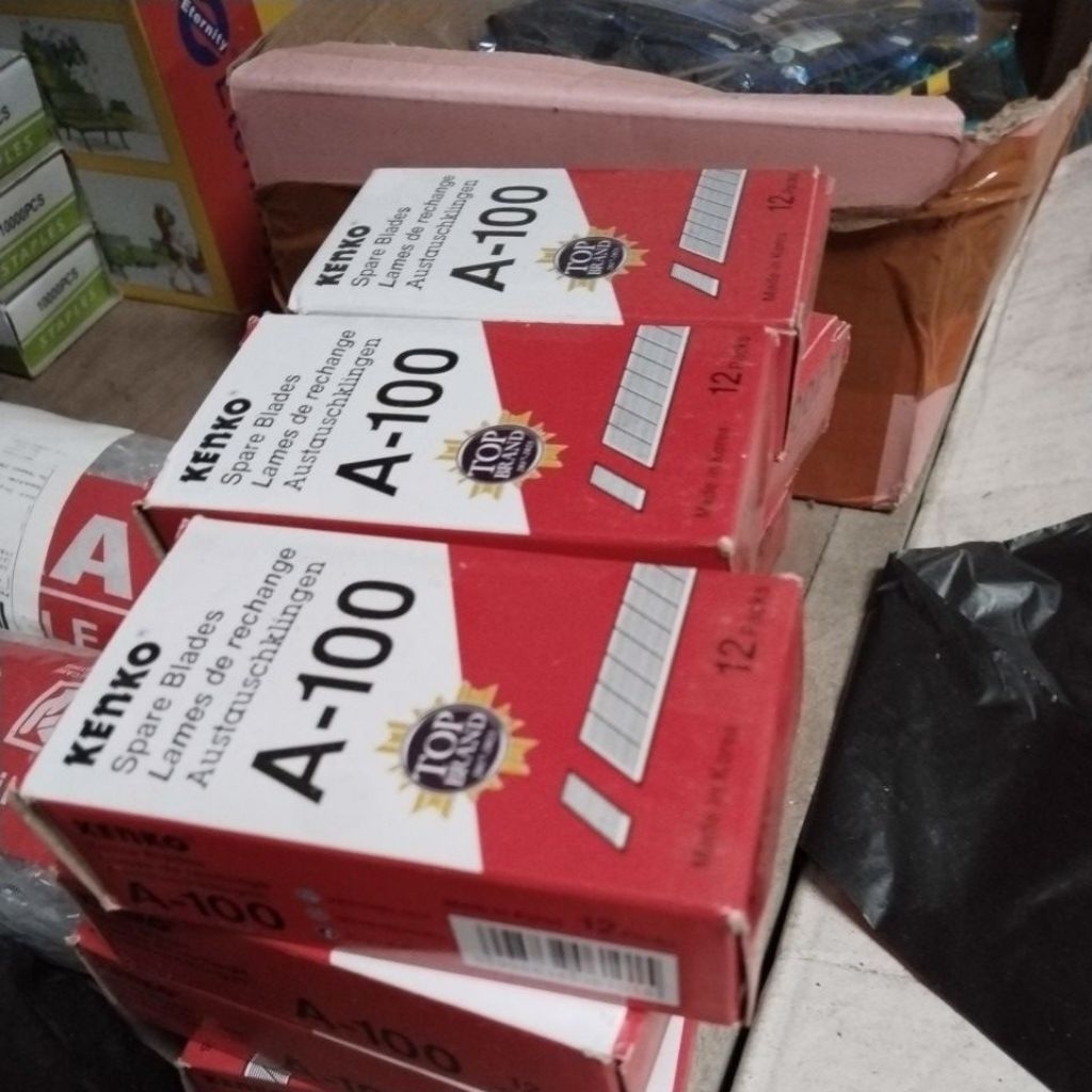 

isi cutter Kenko A100 kecil 12 pcs