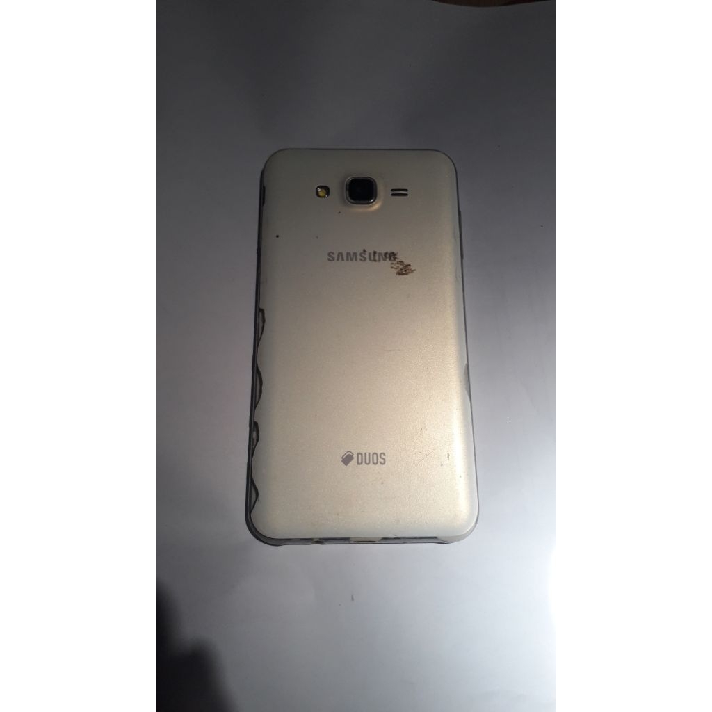 haenphone samsung galaxy J7 duos  bekas minus lcd sentuh normal tombol on off tidak ada