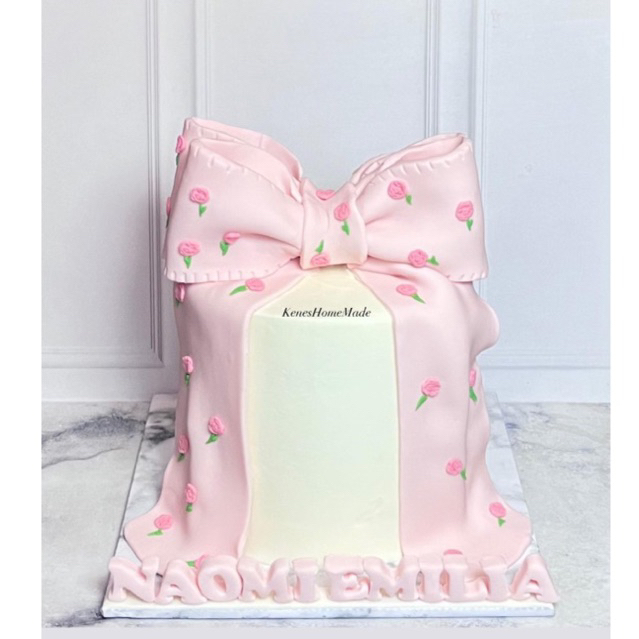 

Cake Ulang Tahun Pita / Cake Ultah Custom