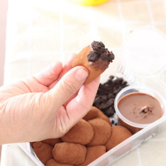 

Dipping Mochi Coklat - Mochi Bites Lembut Celup Nutella & Topping Oreo