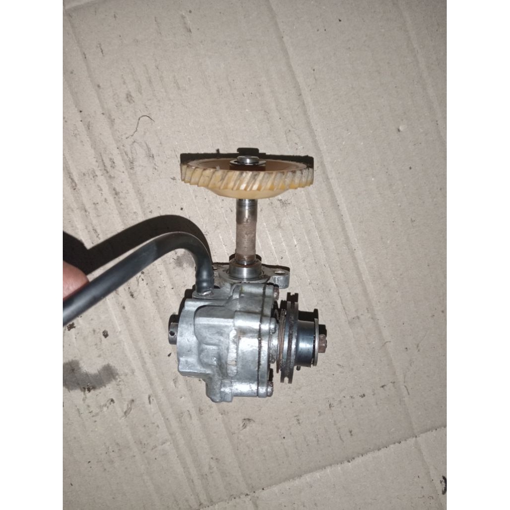 pompa oli samping Yamaha L2G L2s yb100 l2sn original second