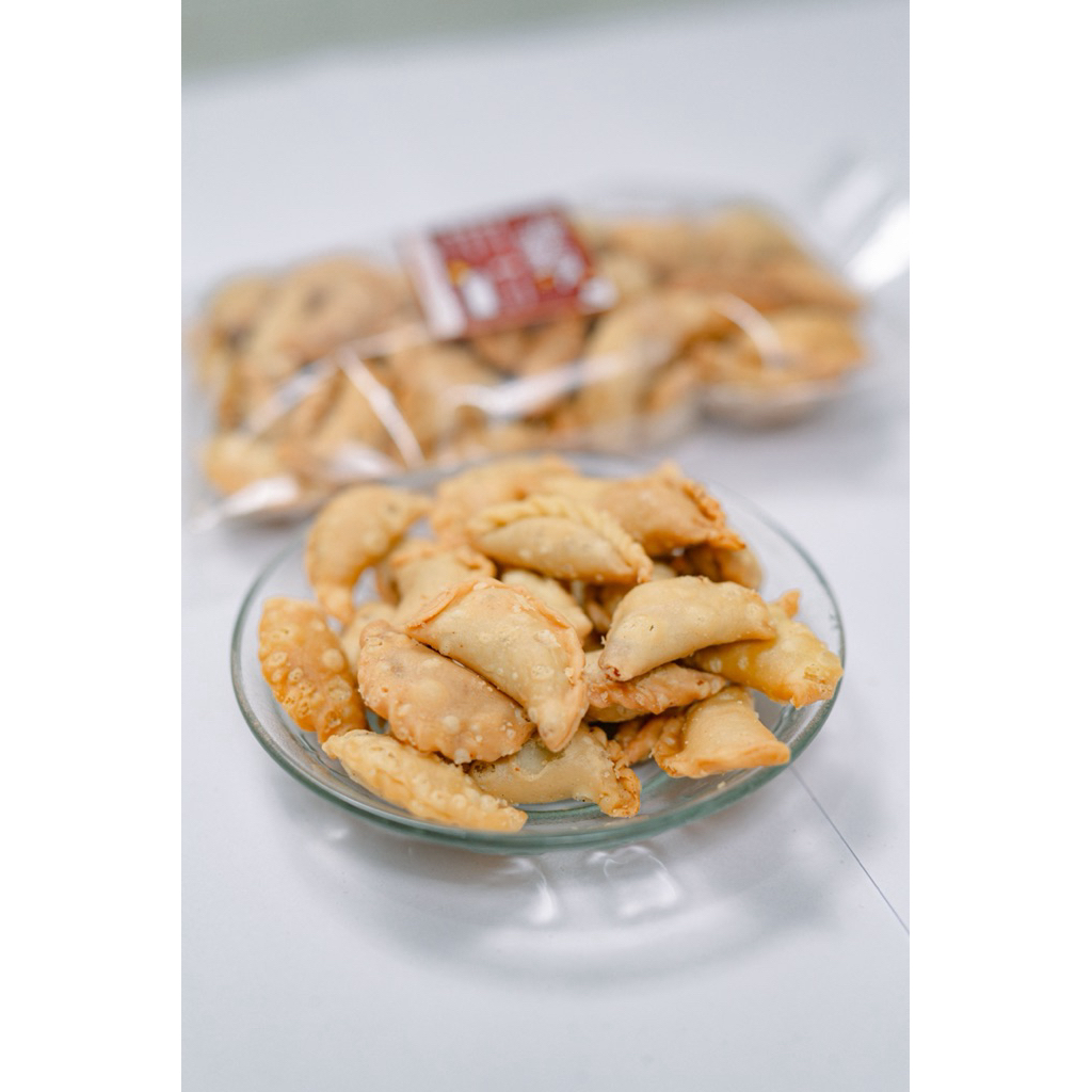 

pastel abon sapi uenak renyah dan murah