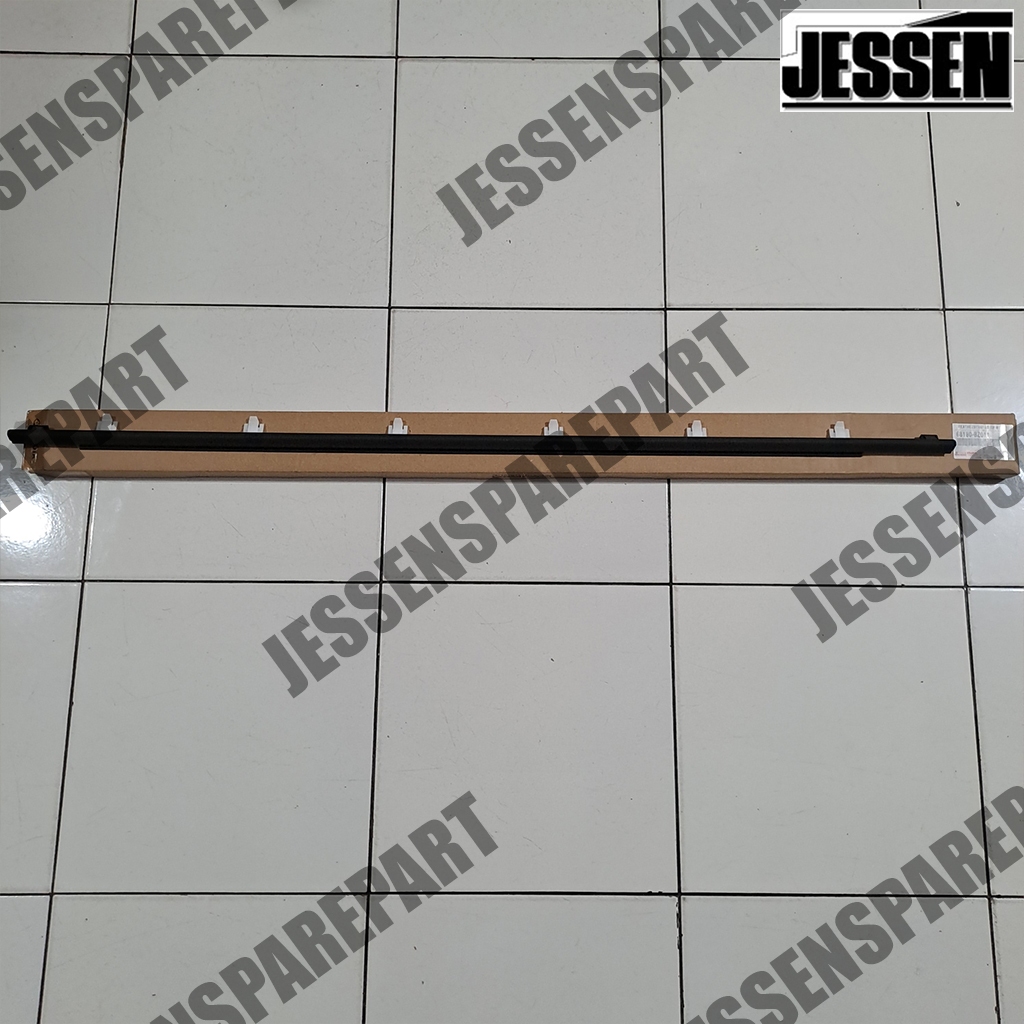 Pelipit Pintu/ Karet Kaca Luar Belakang Kanan Avanza Xenia 68180-BZ011