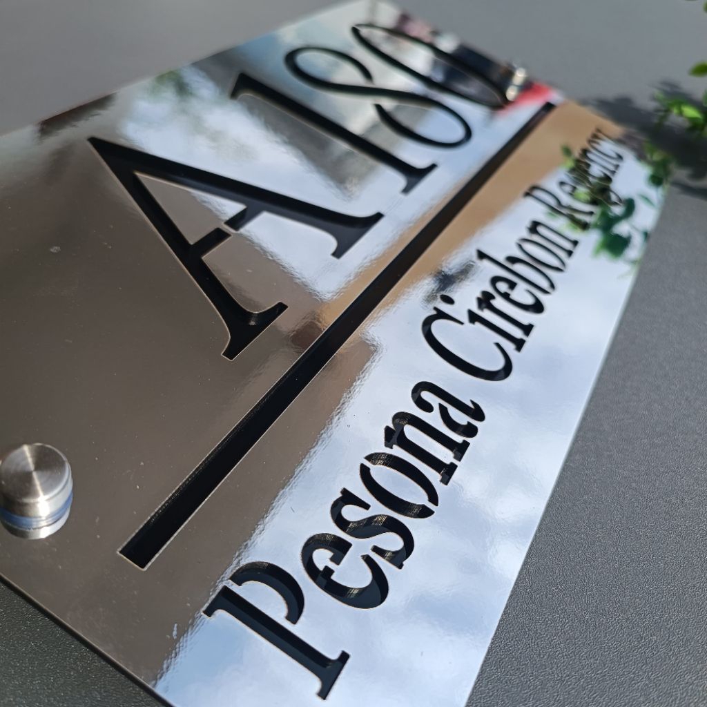 Nomor Rumah Akrilik motif stainless metalik silver | Papan Nomer Rumah Acrylic Eksklusif