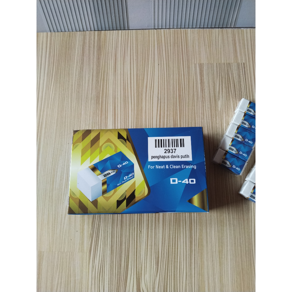 

1 PACK PENGHAPUS DAVIS PUTIH D-4O