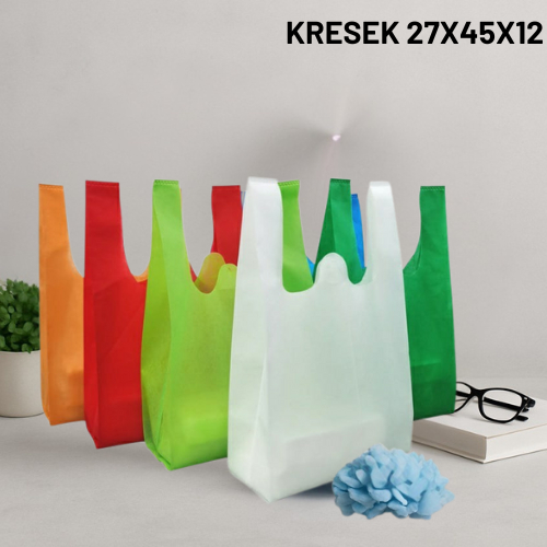 

Tas Kain Spunbond Goodie bag Totte bag Model kantong Kresek 27X45 cm