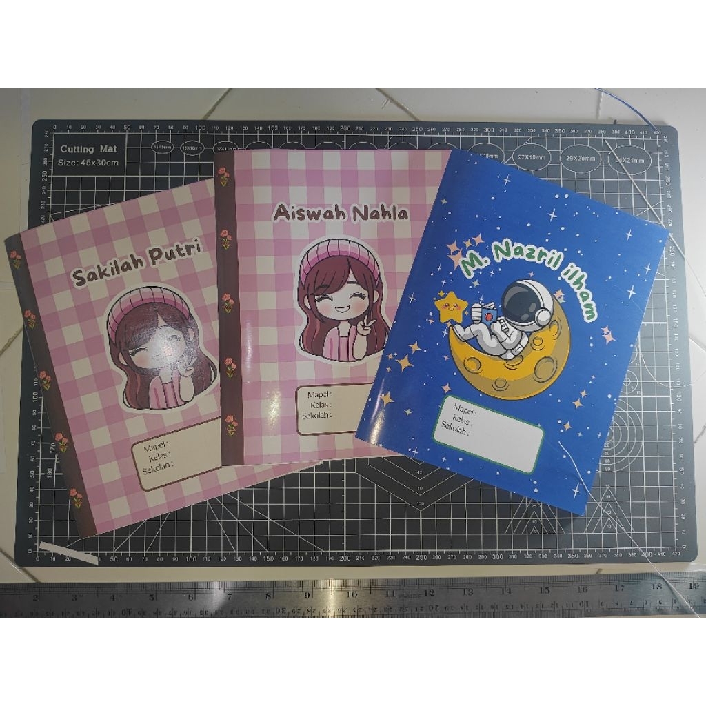 

Buku Tulis Custom Banyak model cover yang lucu | Bisa Request Nama, Kelas, Sekolah |