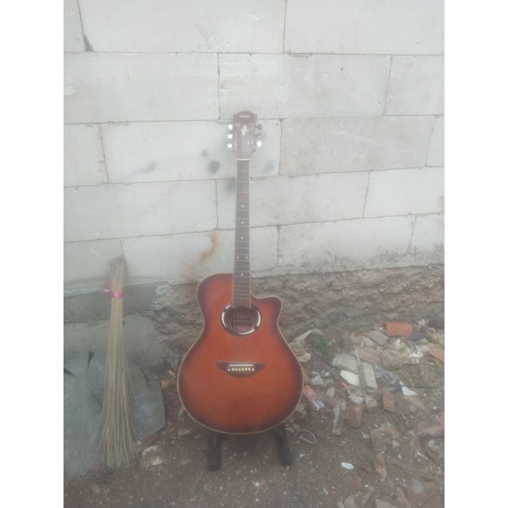 gitar Yamaha apx500