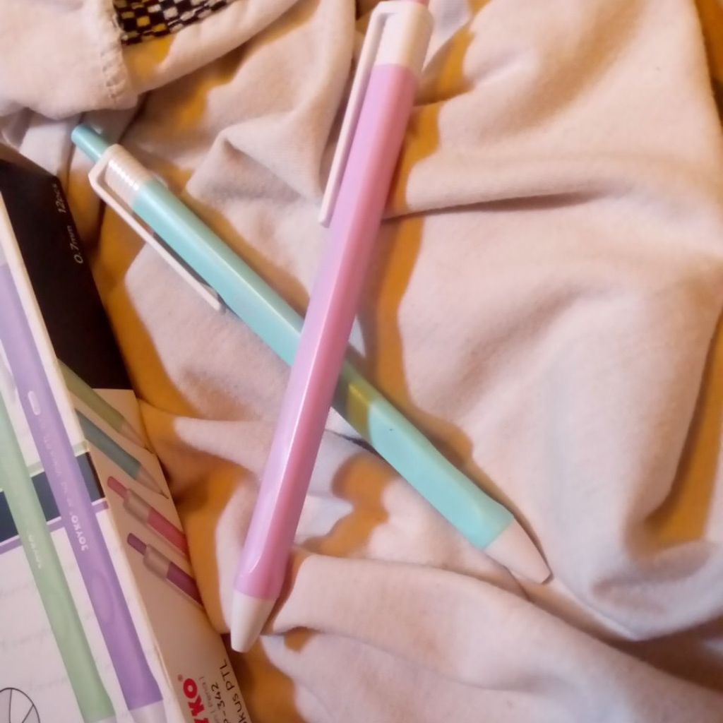 

JOYKO Ball Pen (BP-342) 0.7mm (1Pcs)