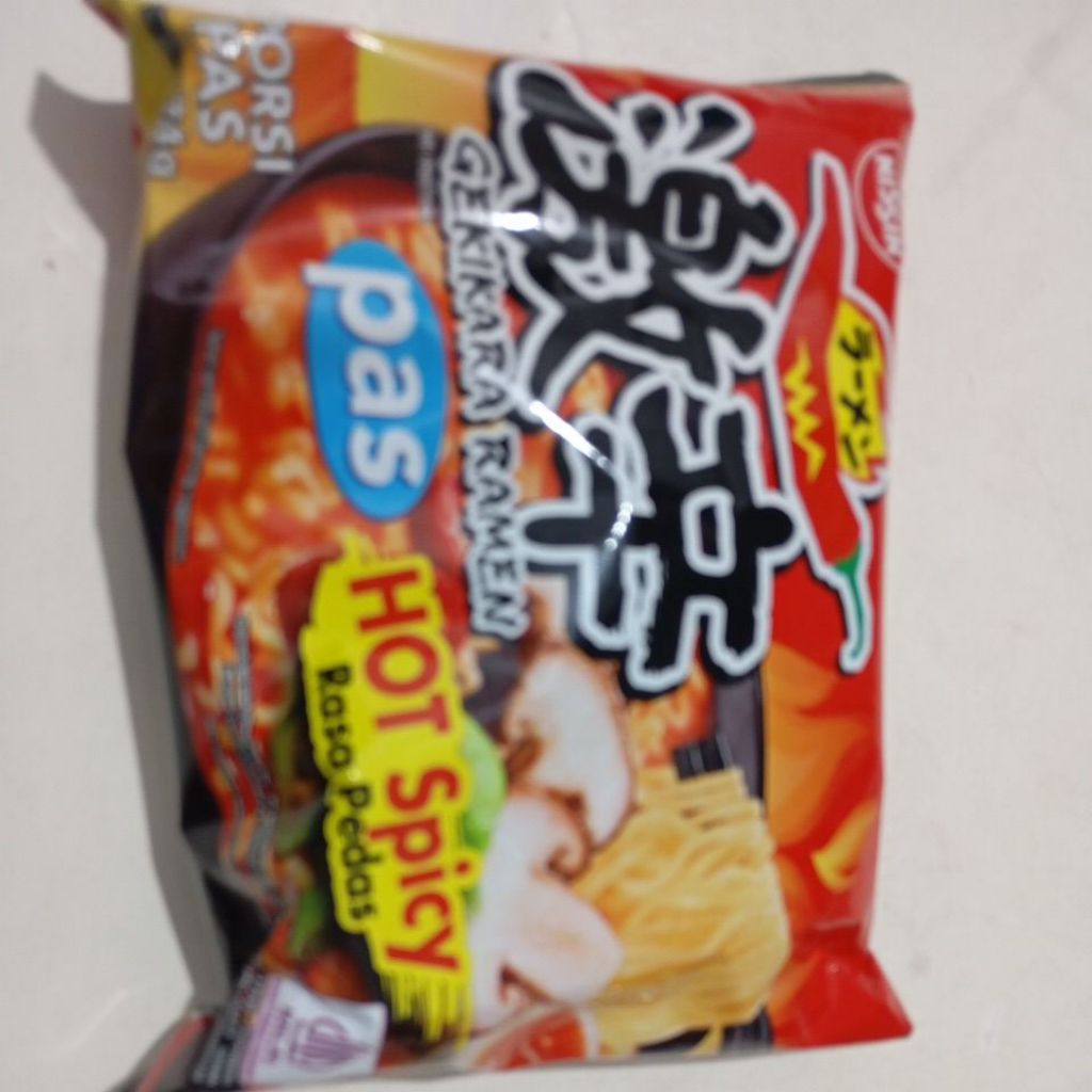 

Mie instan ramen gekikara New