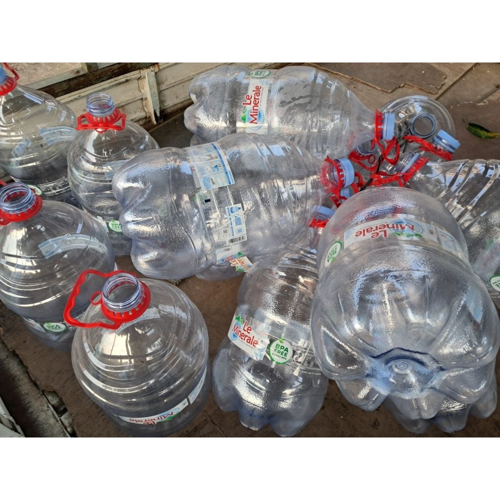 

Galon Lemineral kosong tanpa air (bekas) 15 liter