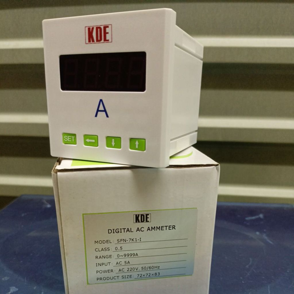 Ampere meter ac digital SFN-7K1-I. Class 0.5. Range 0~9999a. Input Ac 5a. power 220vac. size 72×72×8