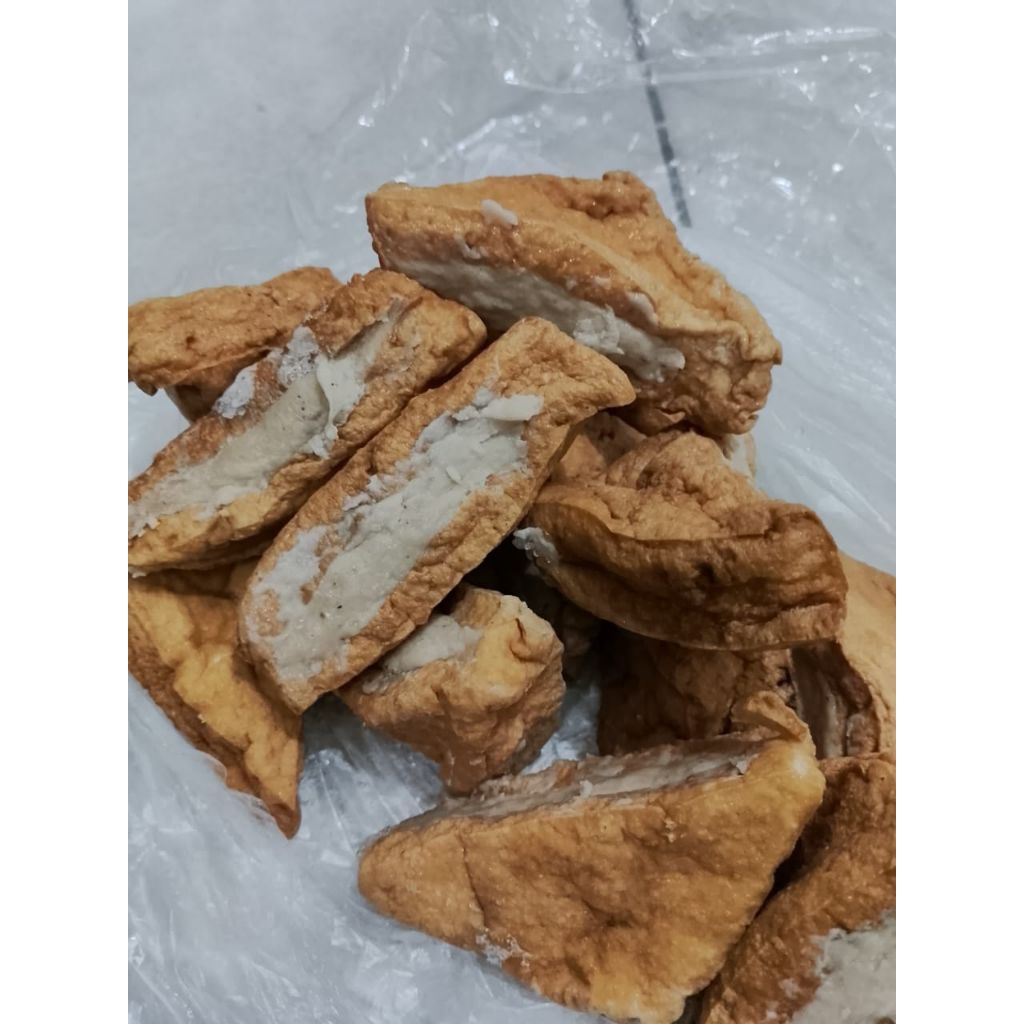 

tahu bakso spesial isi 25 tahu kotak/tahu segitiga