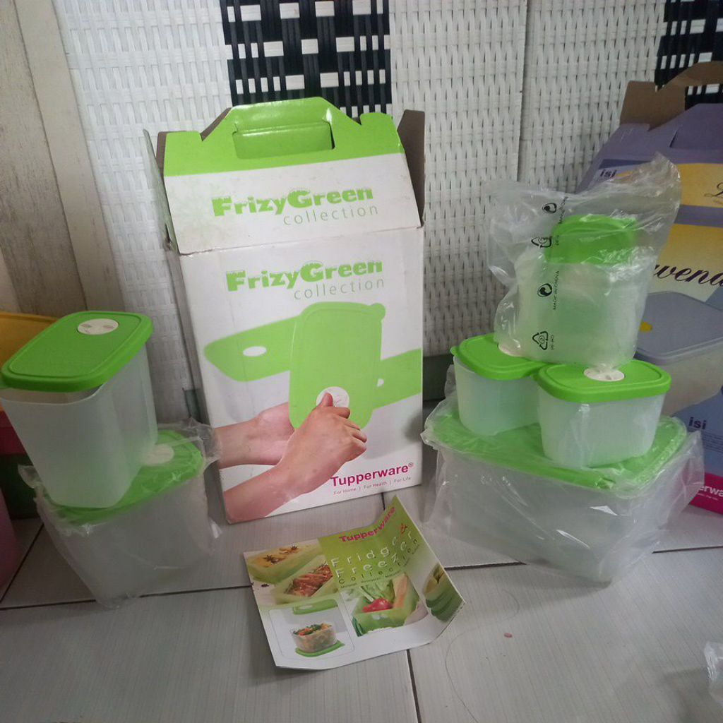FRIZY GREEN TUPPERWARE