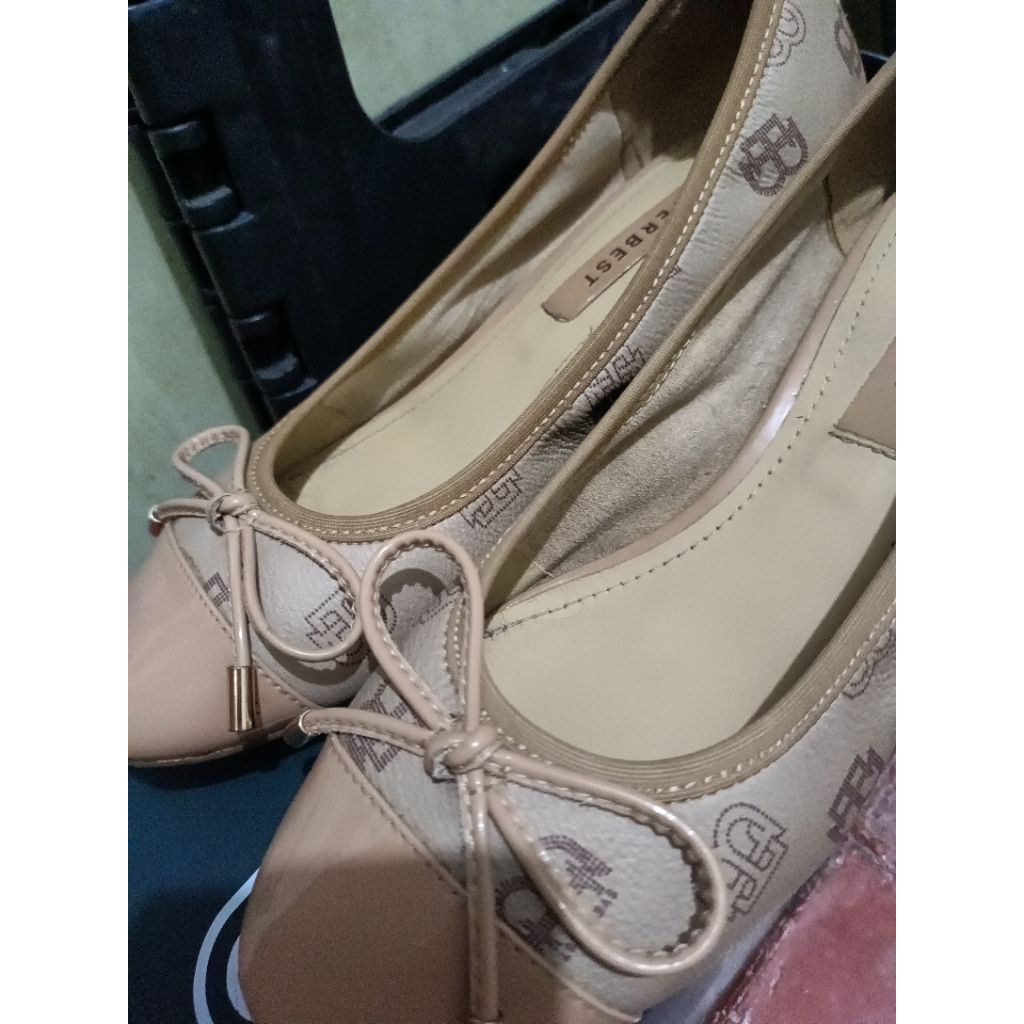 Sepatu everbest 36 almond preloved second original
