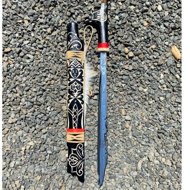 MANDAU BAJA PUTIH ANTI KARAT KHAS DAYAK KALIMANTAN