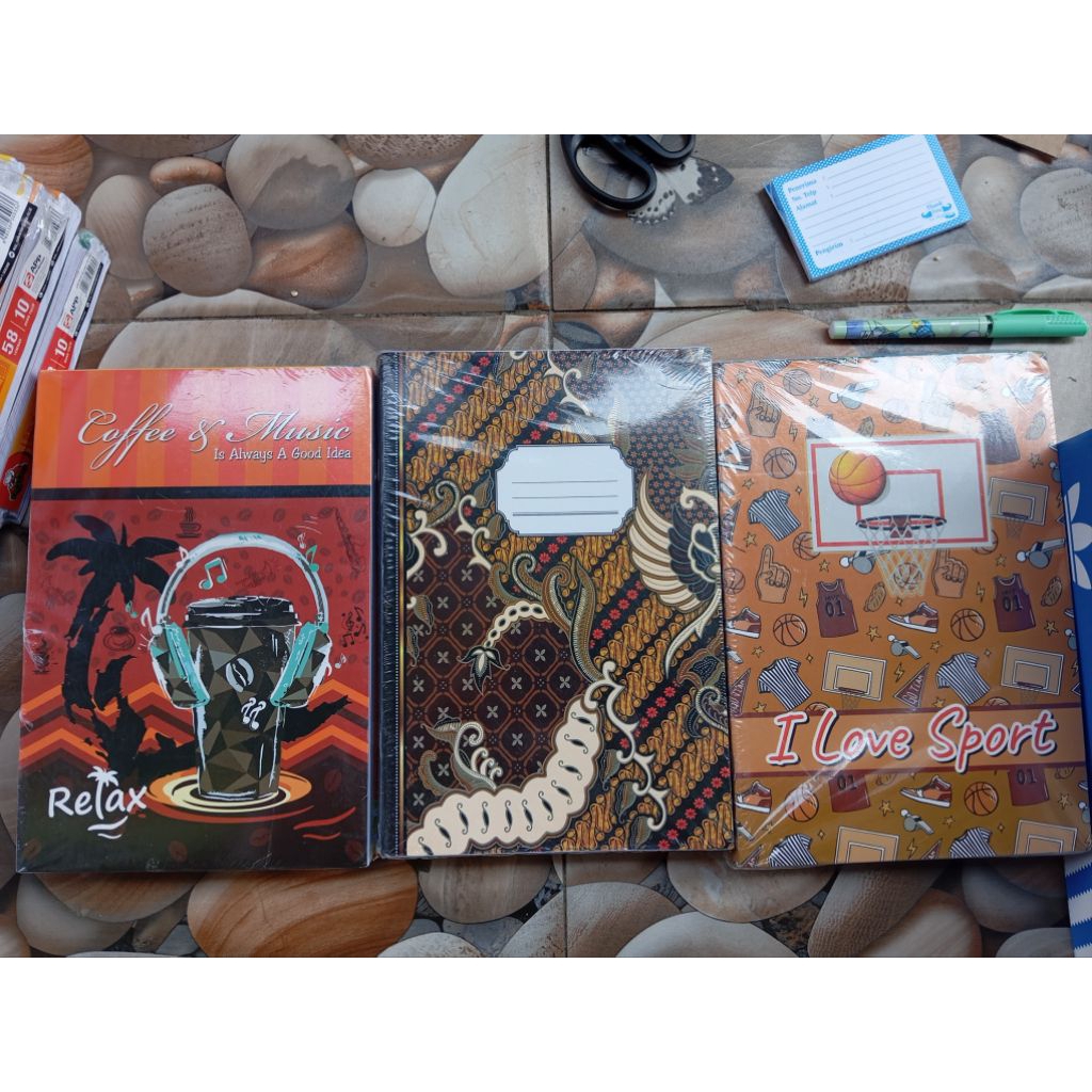 

buku tulis bixy ukuran bigbos motif batik murah