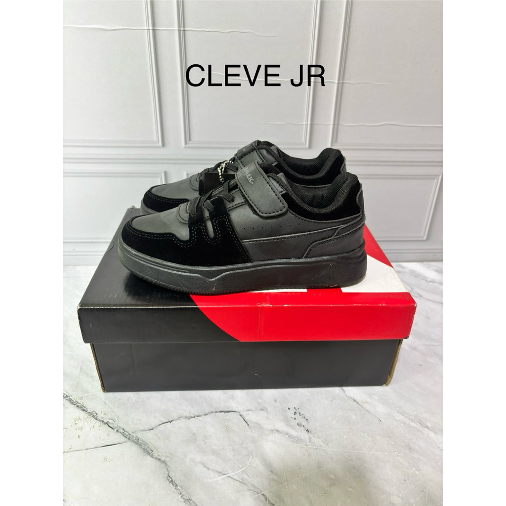 AIRWALK JR HITAM SEPATU SEKOLAH