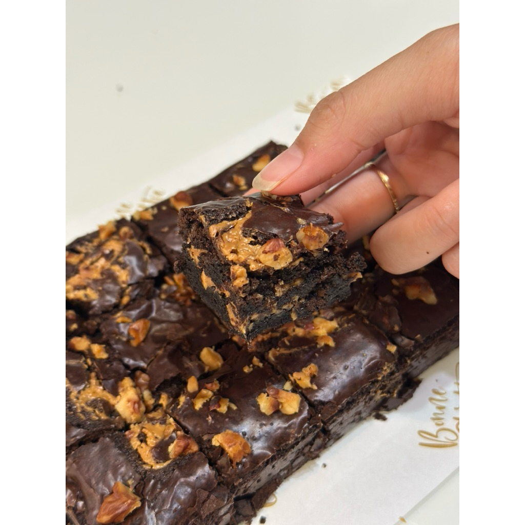

Fudgy Brownie - Stuffed Fudgy Brownie Peanut Butter (Medium)