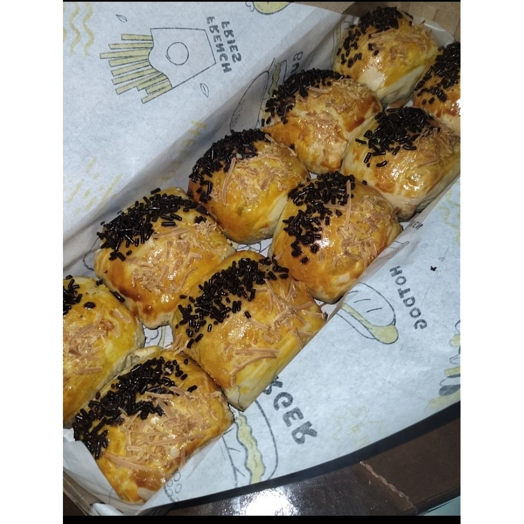 

Bolen Pisang Isi Coklat Keju-10 pcs