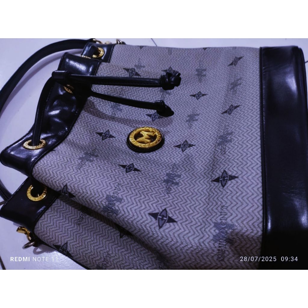 tas metro city preloved