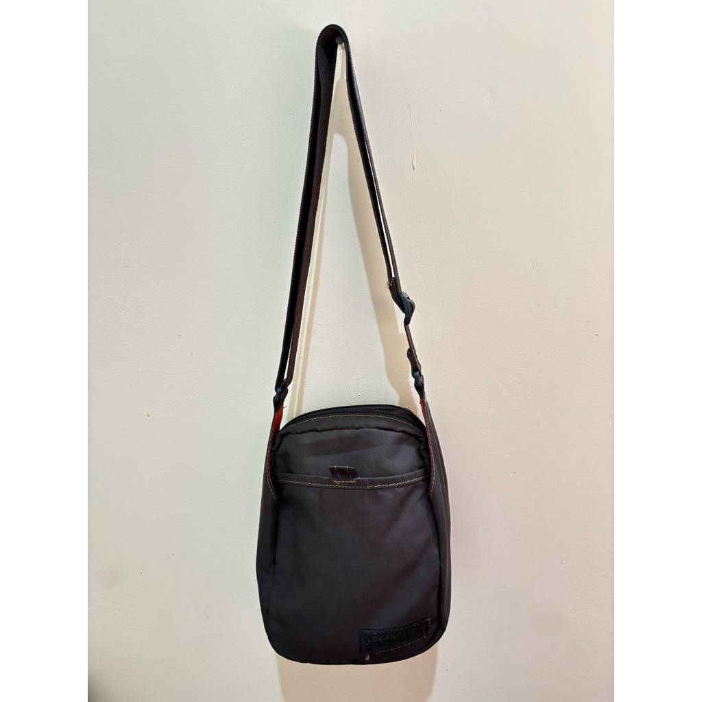 Preloved sling Bean Pole orayy