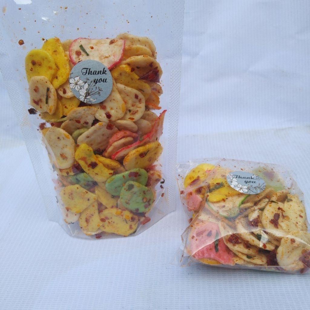 

Kerupuk Krupuk bantat PedaS Kemasan 500 Gram 1/2 kg dengan cabai asli