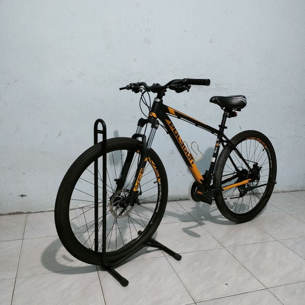 Sepeda Polygon Cascade 2 Edisi Black Gold 27.5 inci size M