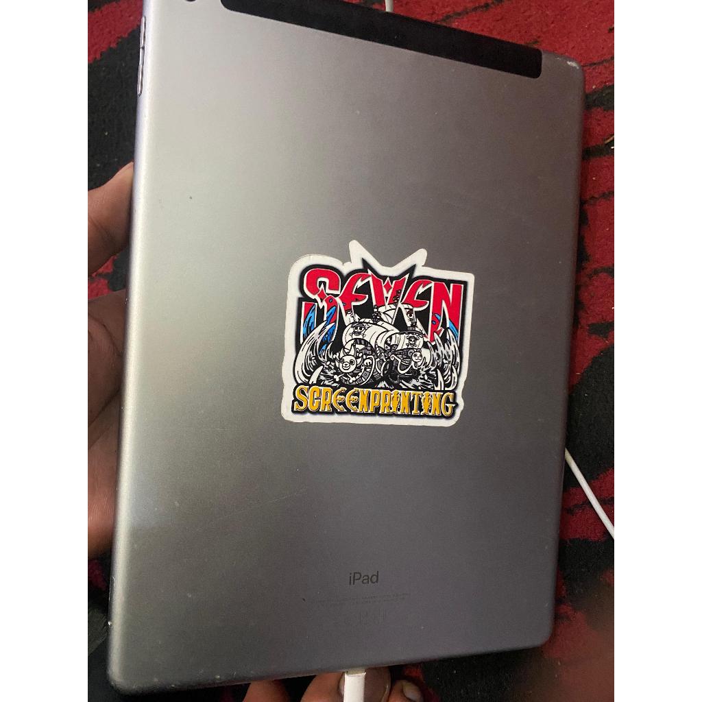 IPAD 6 WIFI CELL  (STUCK LOGO) karna battery ngedrop.