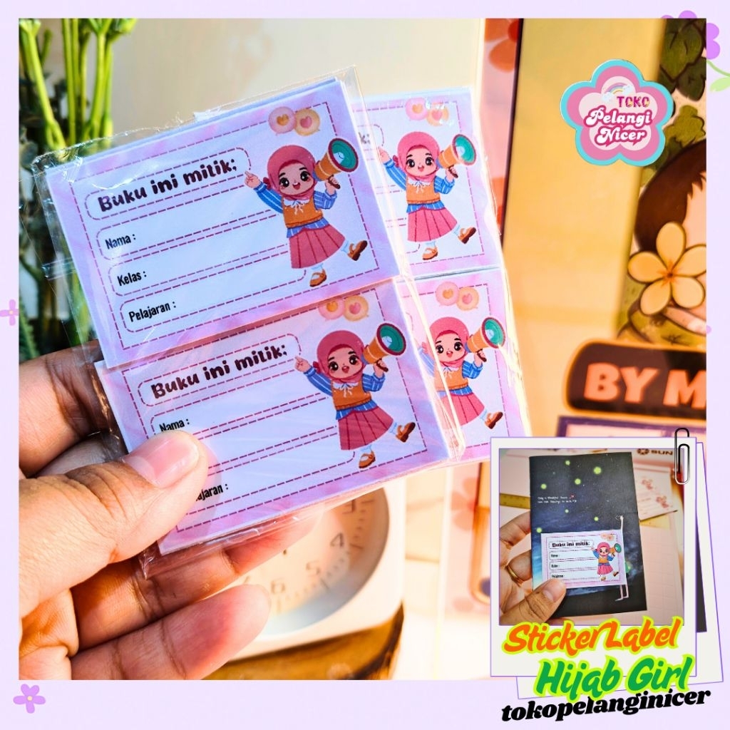 

ISI 12 Stiker Nama Buku Anak Karakter Hijaber - Ukuran 6 x 4 cm | Sticker Label Nama Buku Karakter Hijab Girl